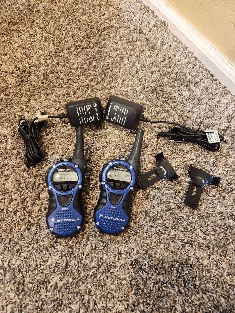 Motorola Blue Twin Walkie Talkies with Chargers and Clips Taked 3 AA Batt.